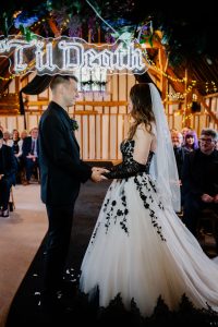 Miranda the Celebrant at Clockbarn